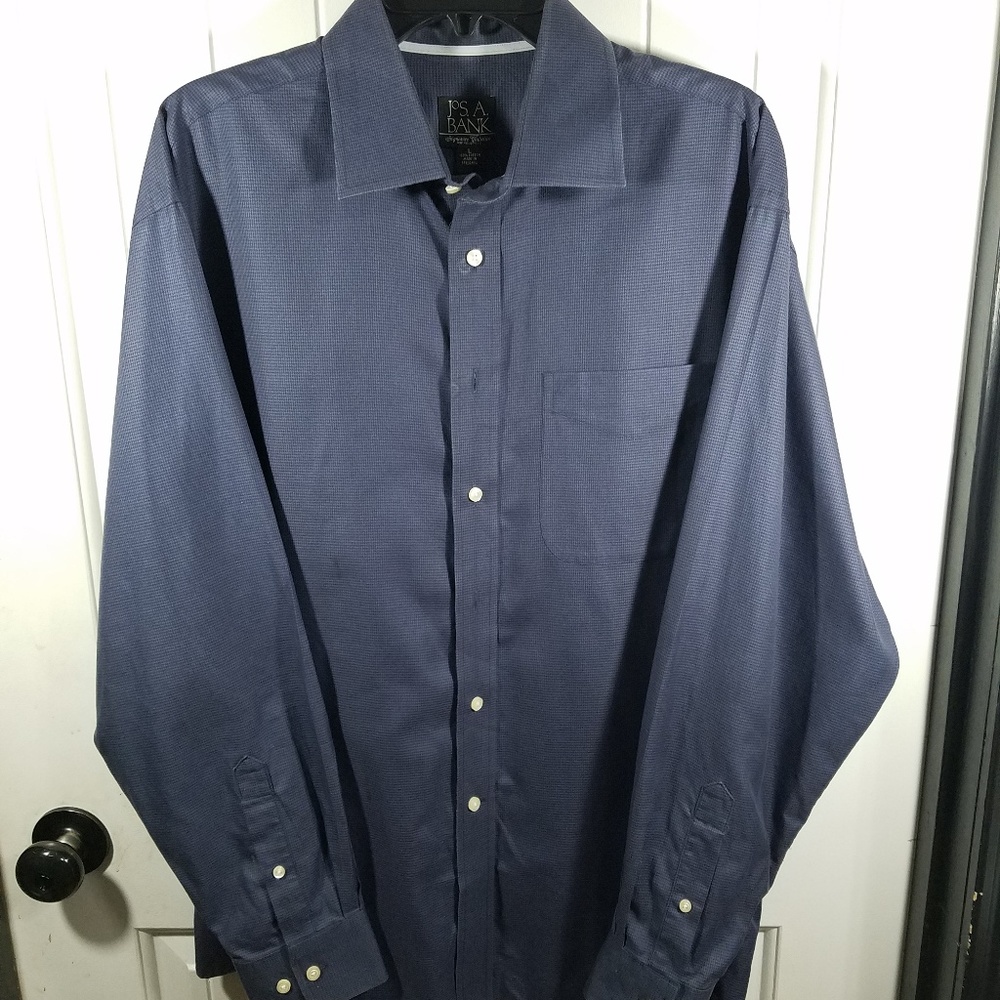 Jos A Bank Blue Houndstooth Mens Dress Shirt